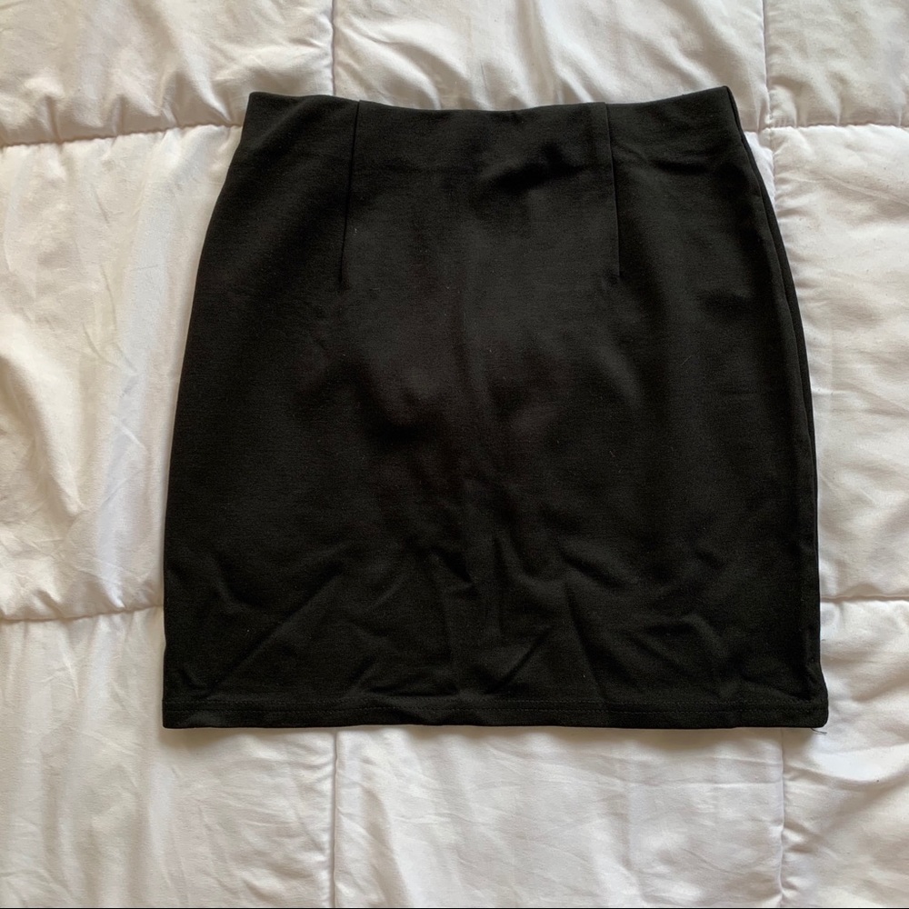 SHEIN Black Mini Skirt Size Small